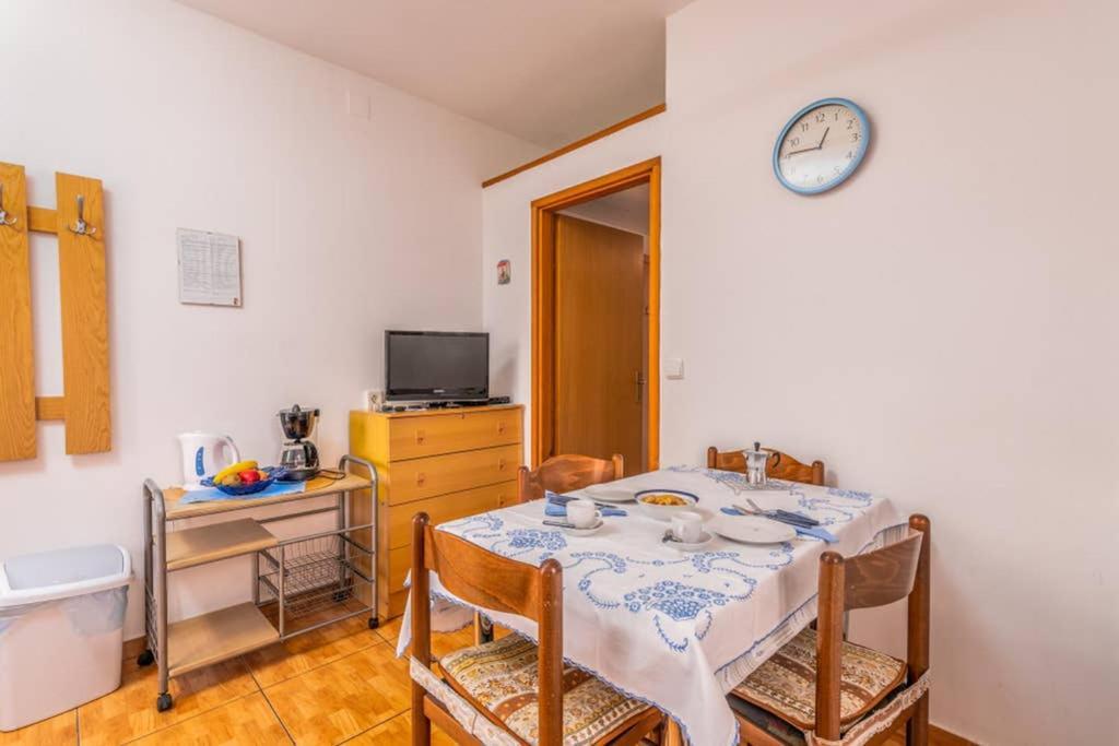 Apartment Mira 3 Klimno Exterior foto